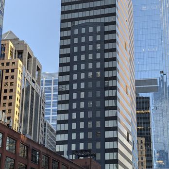 First Lady - learning about how buildings are designed to "have conversations with surrounding buildings" - Boating Near Me - Chicago, Illinois First Lady - learning about how buildings are designed to "have conversations with surrounding buildings" - Boating Near Me - Chicago, Illinois