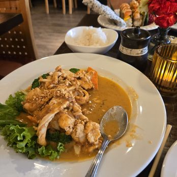 Sushi Plus Thai - Peanut chicken - Sushi Bars Near Me - Palatine, Illinois