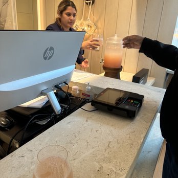 Oceana Hotel - Welcome drink - Hotels Near Me - Santa Monica, California Oceana Hotel - Welcome drink - Hotels Near Me - Santa Monica, California