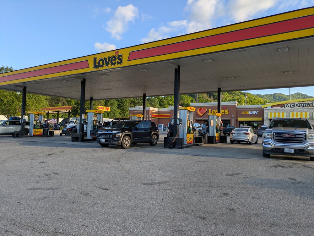 Love's Travel Stop Logo