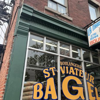 St-Viateur Bagel - Bagels Near Me - Montreal, Quebec St-Viateur Bagel - Bagels Near Me - Montreal, Quebec