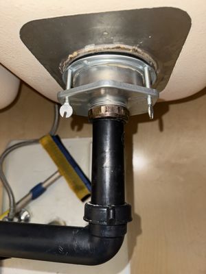 Degel plumbing Logo