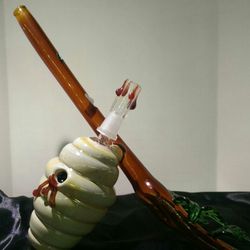 Mile High Pipe & Tobacco III - Beehive rig from Mathmatix.