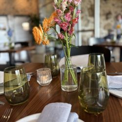 The Desert Spoon - Fresh flowers on every table