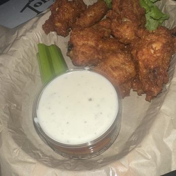 Tommy T's Comedy Club - We were looking forward to these chicken wings ... We hungry!!! Lol - Comedy Clubs Near Me - Pleasanton, California Tommy T's Comedy Club - We were looking forward to these chicken wings ... We hungry!!! Lol - Comedy Clubs Near Me - Pleasanton, California