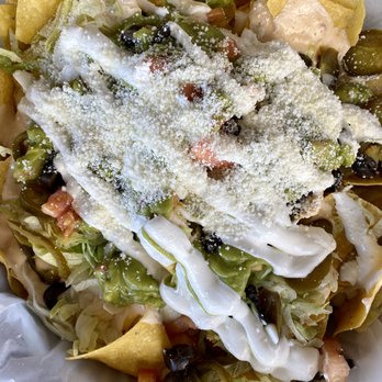 Barefoot's Beachside Bar and Grill - Nachos - American Near Me - Miramar Beach, Florida
