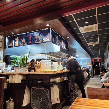 Purinsu Ramen - a busy restaurant with a lot of counter space - Ramen Near Me - Princeton, New Jersey