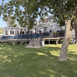 The Fishbowl - Beautiful patio