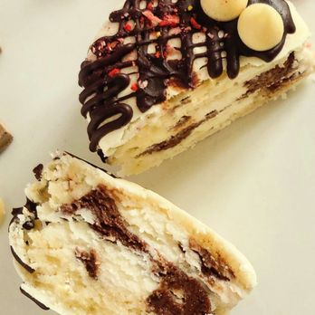 Mama J Bakes - Neapolitan French Macarons - Bakeries Near Me