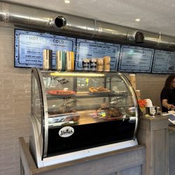 Yonah Coffee - Corner coffee shop.