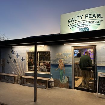 Salty Pearl Raw Bar - Outside - Seafood Near Me - Pensacola, Florida