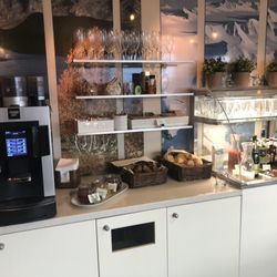 OSL Lounge - Drinks and breads