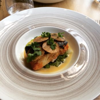 Pirouette - Wild hake in a lemon basil sauce - French Near Me - Paris, 75