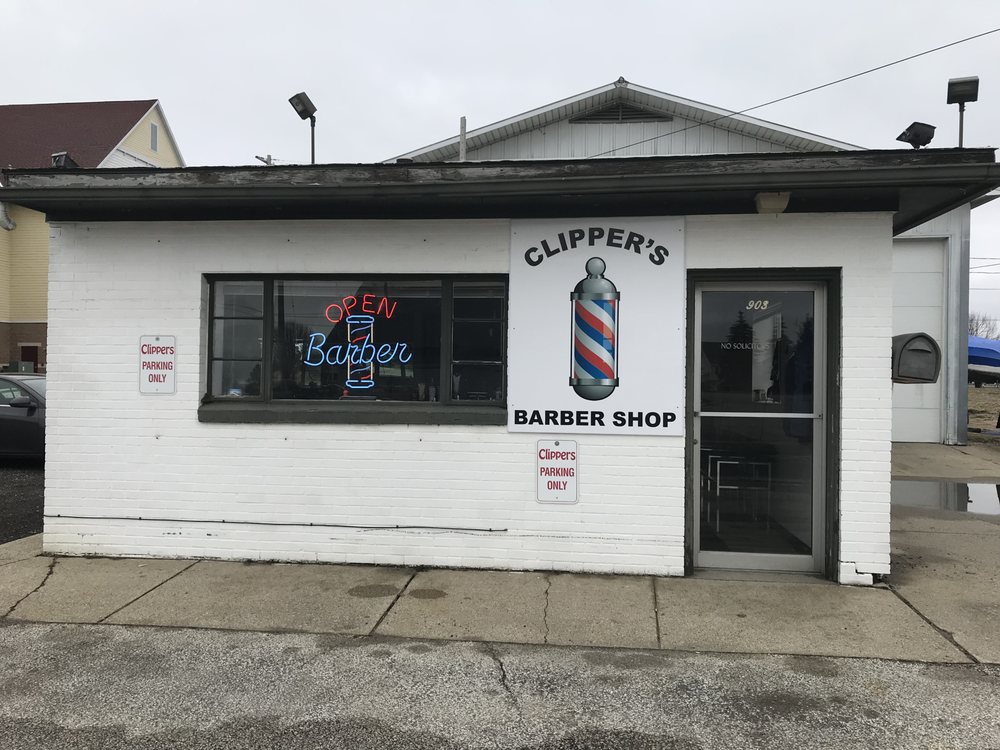Clippers Barber Stylists Logo