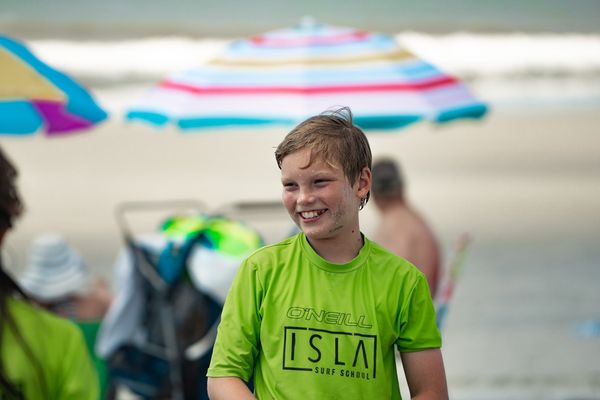 Isla Surf School by null