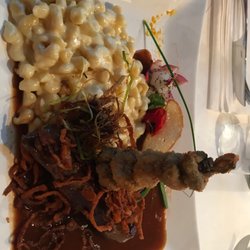 Zum Rad - Zwiebelrostbraten mit frittierten Pilzen und Käsespätzle.