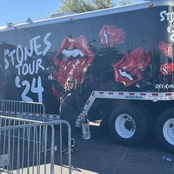 Levi's Stadium - Merch trailer - Stadiums & Arenas Near Me - Santa Clara, California