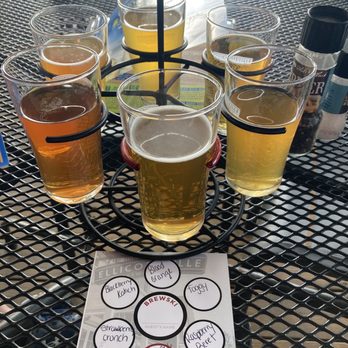 Ellicottville Brewing - Fantastic flight - Brewpubs Near Me - Bemus Point, New York