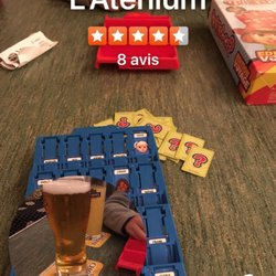 L'Atenium - Bar dans lequel on peut jouer à des jeux de société et meme des jeux d'arcade!