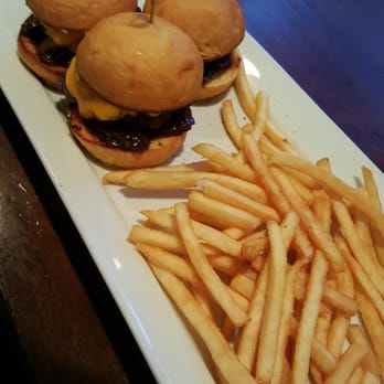 Riley’s on 2nd - Cheese burger sliders - New American Near Me - Long Beach, California Riley’s on 2nd - Cheese burger sliders - New American Near Me - Long Beach, California