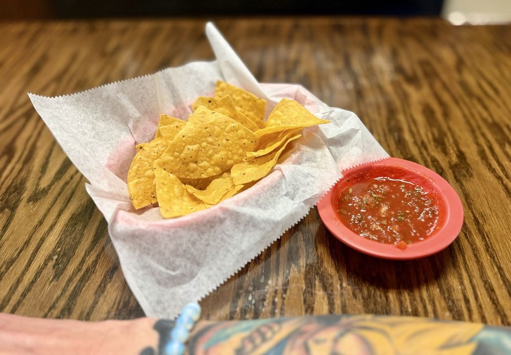 El Mezcal Mexican Restaurant Bar And Grill Logo
