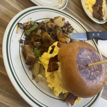 Art's Corner Cafe - Breakfast sandwich , soft buns, bacon n o'Brian's , so good - Breakfast & Brunch Near Me - Ventura, California Art's Corner Cafe - Breakfast sandwich , soft buns, bacon n o'Brian's , so good - Breakfast & Brunch Near Me - Ventura, California