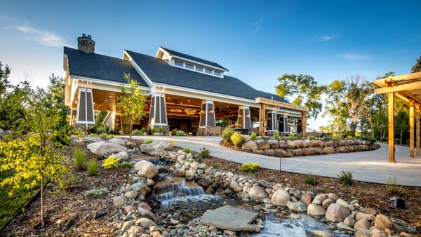 Madden's On Gull Lake by null