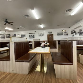 Kaua’i Diner - Inside - Breakfast & Brunch Near Me - Lihue, Hawaii