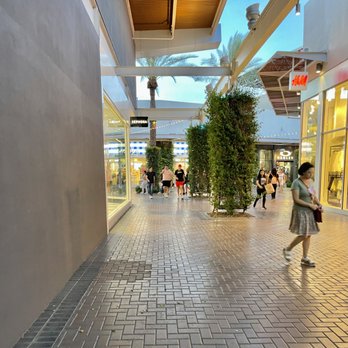 Tempe Marketplace - Shopping Centers Near Me - Tempe, Arizona Tempe Marketplace - Shopping Centers Near Me - Tempe, Arizona