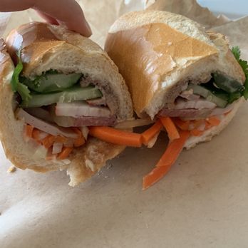 Le’s Banh Mi - Saigon Special (Yum) - Cafes Near Me - Honolulu, Hawaii