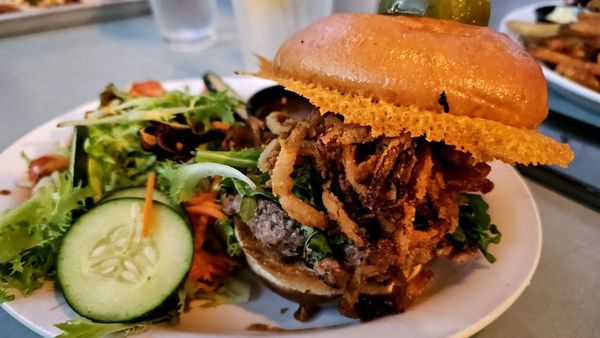 319 Broderick by null