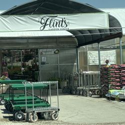 Flint's Garden Center - Front of store