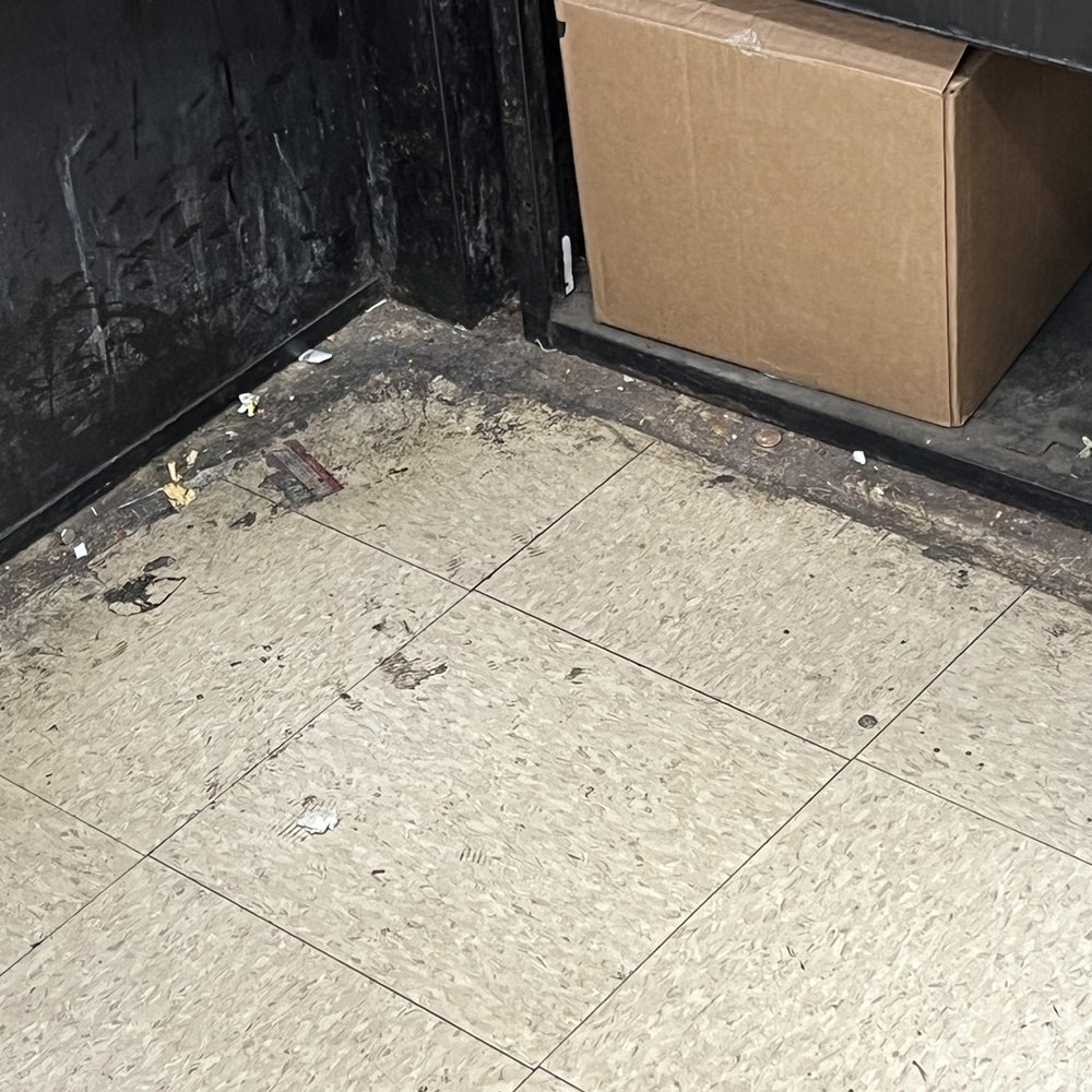 Dollar General - a box on the floor next to a microwave - Grocery Near Me - Hermitage, Tennessee Dollar General - a box on the floor next to a microwave - Grocery Near Me - Hermitage, Tennessee