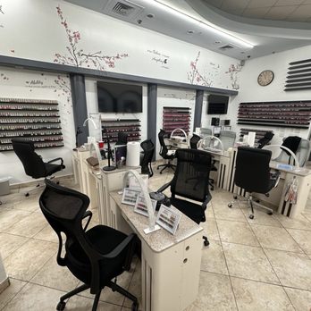 Paris Nail Spa - Manicures - Nail Salons Near Me - Tucson, Arizona Paris Nail Spa - Manicures - Nail Salons Near Me - Tucson, Arizona