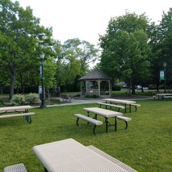 Clarkson Park - Picnic Area & Gazebo - Playgrounds Near Me - Northfield, Illinois