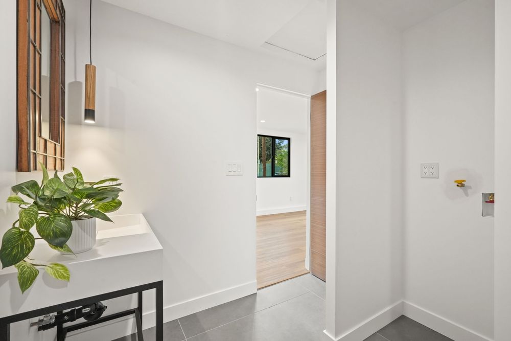 Slide of Dream Team Home Builders