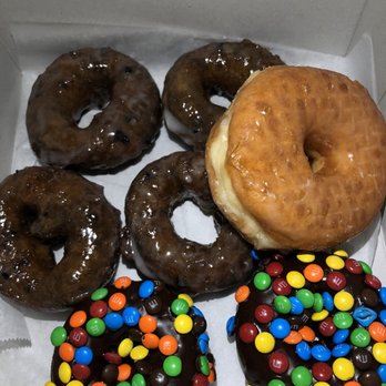 M & M Donuts - Donuts Near Me - Anaheim, California M & M Donuts - Donuts Near Me - Anaheim, California