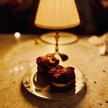 Sunny's Steakhouse - Kouign-amann ice cream sandwiches - Cocktail Bars Near Me - Miami, Florida