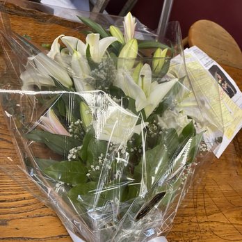 Flowers, Etcetera By Denise - Lilly bouquet - Florists Near Me - Philadelphia, Pennsylvania