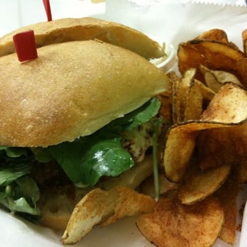 Zenwich - Elmhurst - Crabcake Sandwich with Home-Made Chips - Sandwiches Near Me - Elmhurst, Illinois