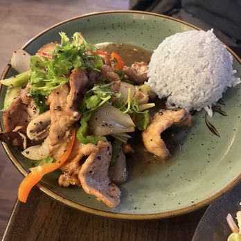 September In Bangkok - Thai Near Me - New Haven, Connecticut September In Bangkok - Thai Near Me - New Haven, Connecticut