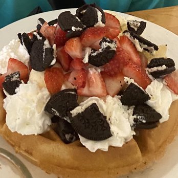 Grand Canyon Bistro - Waffle with ice cream, Oreos, strawberries and whipped cream - Diners Near Me - Brooklyn, New York Grand Canyon Bistro - Waffle with ice cream, Oreos, strawberries and whipped cream - Diners Near Me - Brooklyn, New York