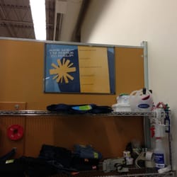 Old Navy - This says ask me for help but there's no one here to ask.