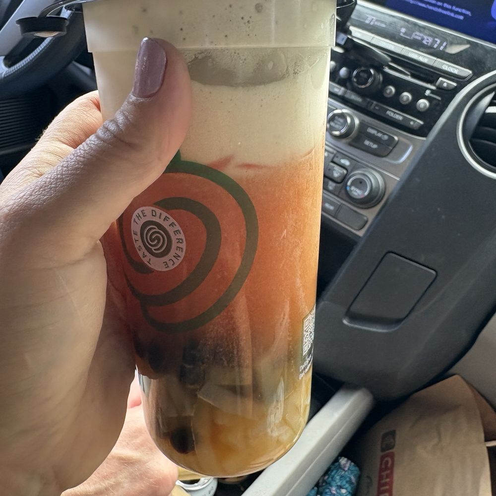 Green Shaker by Ten Ren - Passion fruit black tea with lychee and boba 25% - Bubble Tea Near Me - Walnut, California