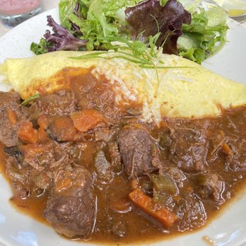 Cream Pot - beef stew omelette - Breakfast & Brunch Near Me - Honolulu, Hawaii Cream Pot - beef stew omelette - Breakfast & Brunch Near Me - Honolulu, Hawaii