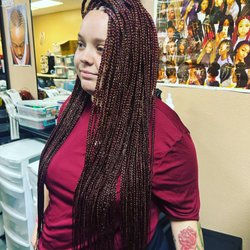 DD's African Hair Braiding