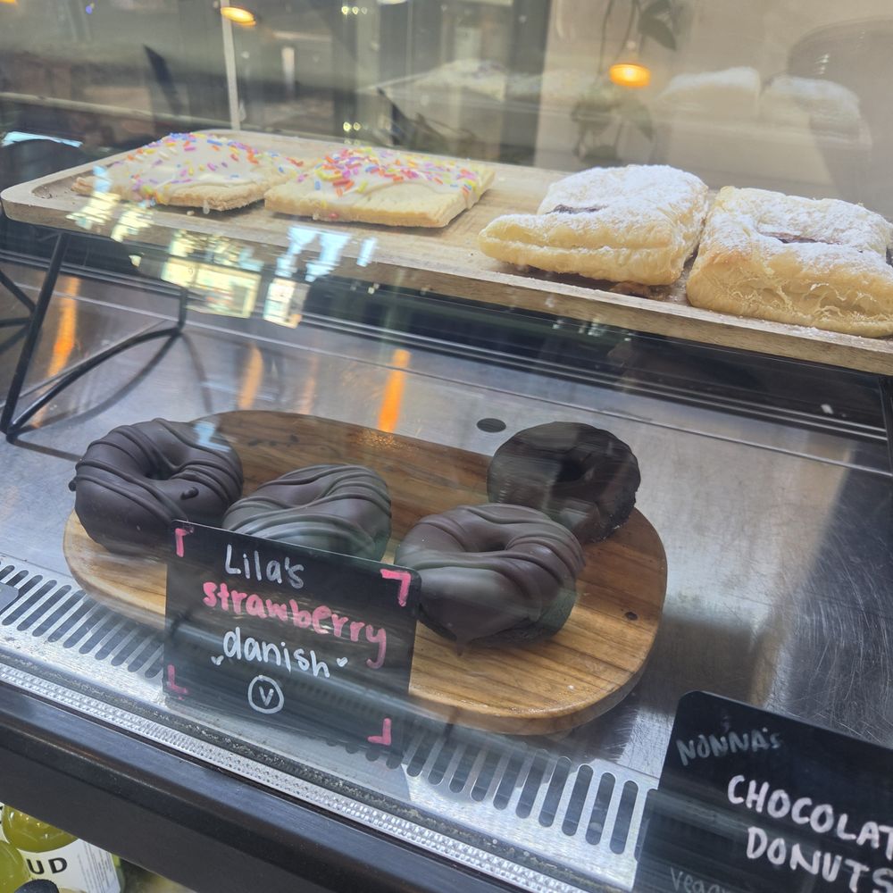 Salud Juice - Donuts - Juice Bars & Smoothies Near Me - Long Beach, California Salud Juice - Donuts - Juice Bars & Smoothies Near Me - Long Beach, California