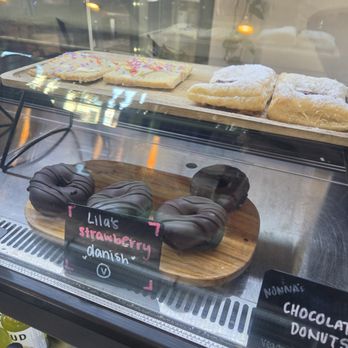 Salud Juice - Donuts - Juice Bars & Smoothies Near Me - Long Beach, California