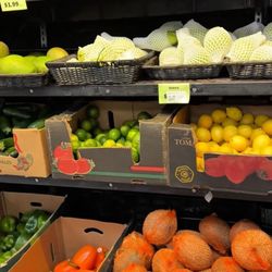Indu Convenient Store - Aisle