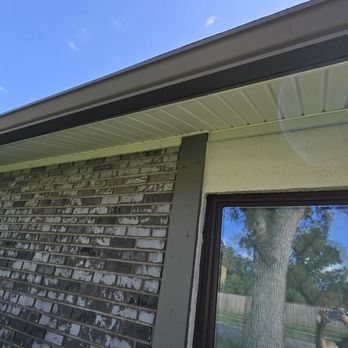 Manni Handyman - New soffits - Roofing Near Me - Kissimmee, Florida Manni Handyman - New soffits - Roofing Near Me - Kissimmee, Florida